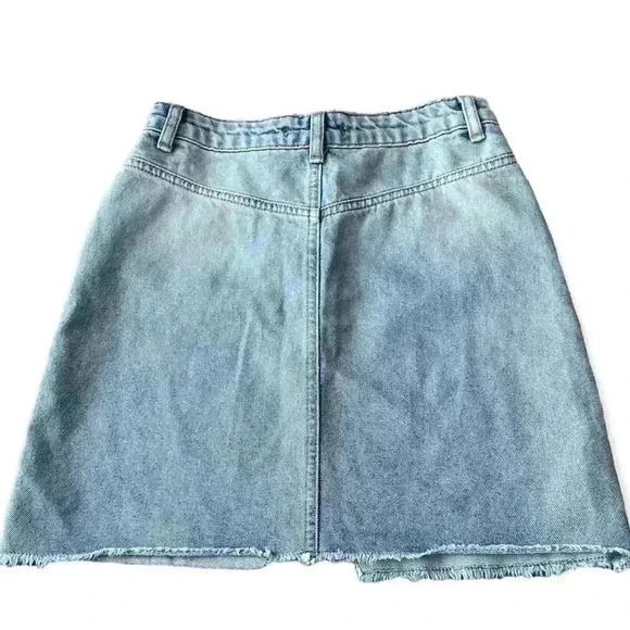 Vintage Y2K MISSGUIDED Distressed Light Wash Denim Mini Skirt Womens Size 2 - Picture 5 of 10